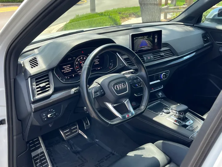 WHITE, 2018 AUDI SQ5 Image 21