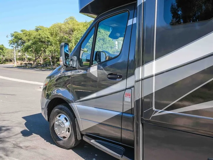 BLACK, 2020 MERCEDES-BENZ SPRINTER Image 9
