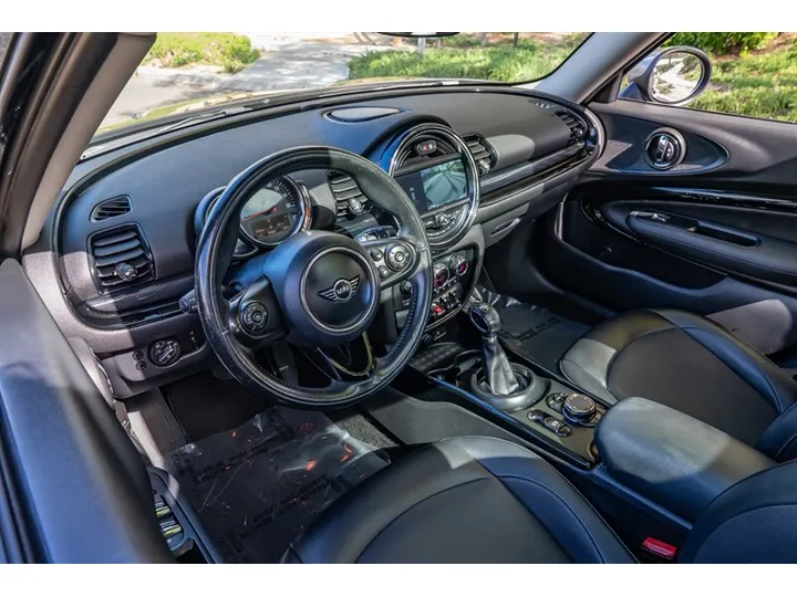 BLACK, 2019 MINI CLUBMAN Image 27