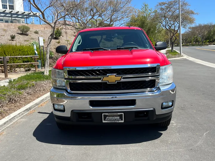 RED, 2014 CHEVROLET SILVERADO 2500HD Image 2