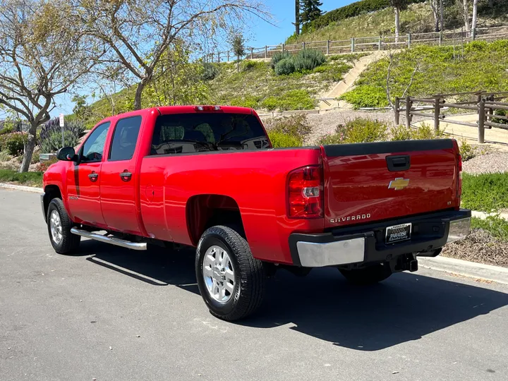 RED, 2014 CHEVROLET SILVERADO 2500HD Image 5