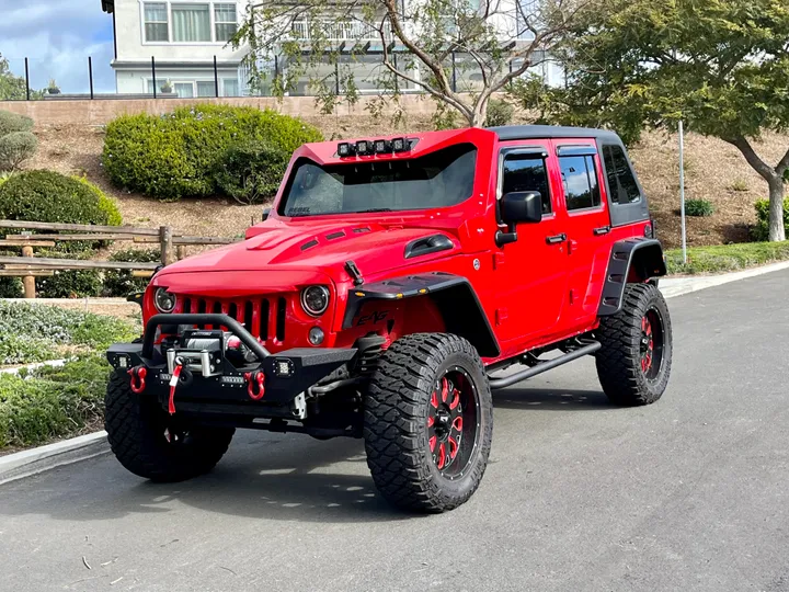 RED, 2016 JEEP WRANGLER UNLIMITED Image 3