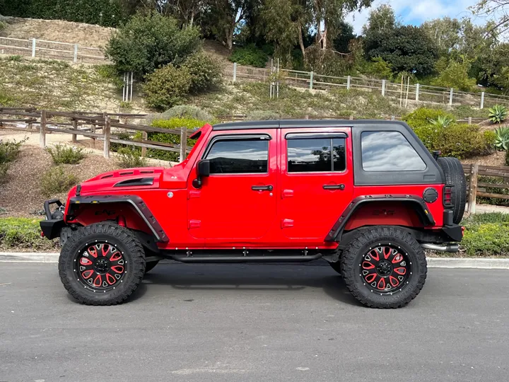 RED, 2016 JEEP WRANGLER UNLIMITED Image 4