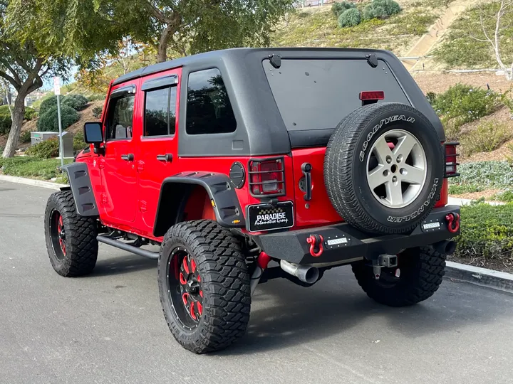 RED, 2016 JEEP WRANGLER UNLIMITED Image 5