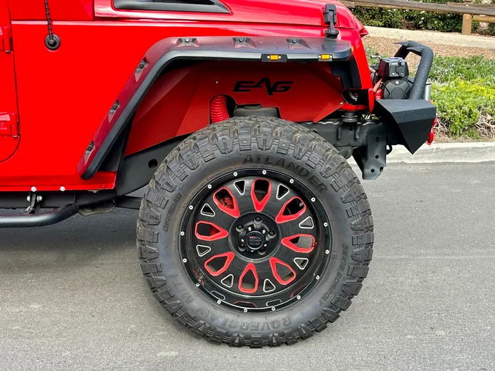 RED, 2016 JEEP WRANGLER UNLIMITED Image 11