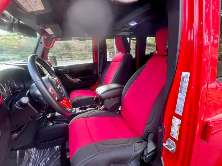 RED, 2016 JEEP WRANGLER UNLIMITED Image 22