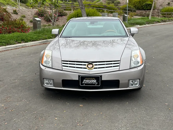 SILVER, 2005 CADILLAC XLR Image 2