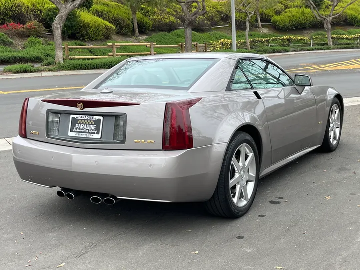 SILVER, 2005 CADILLAC XLR Image 7