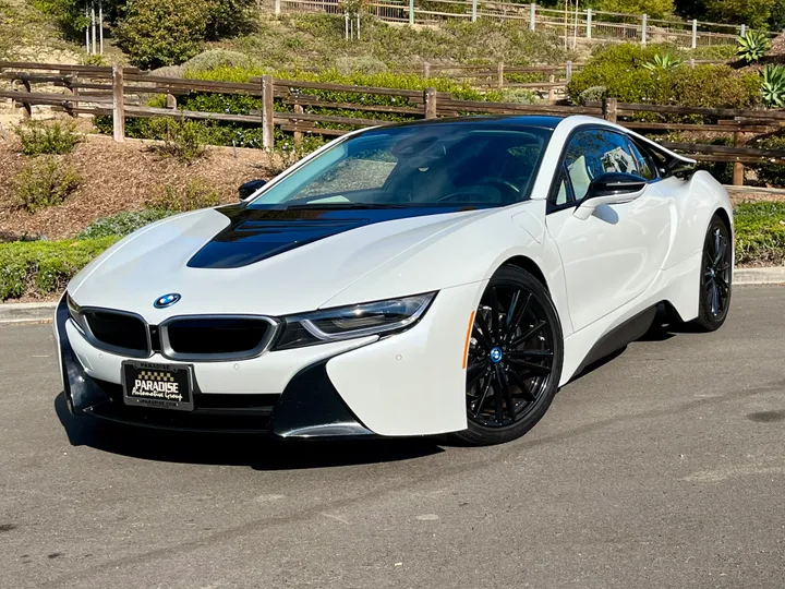 WHITE, 2020 BMW I8 Image 2