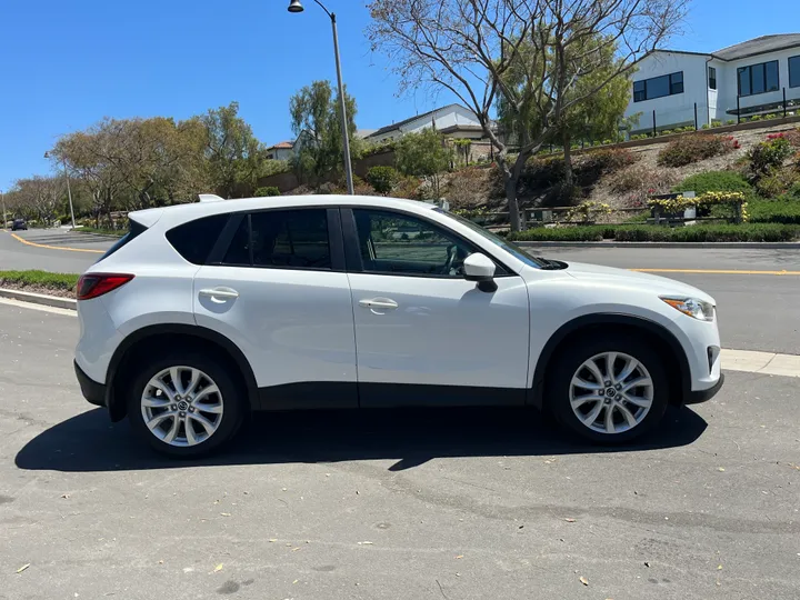 WHITE, 2013 MAZDA CX-5 Image 8