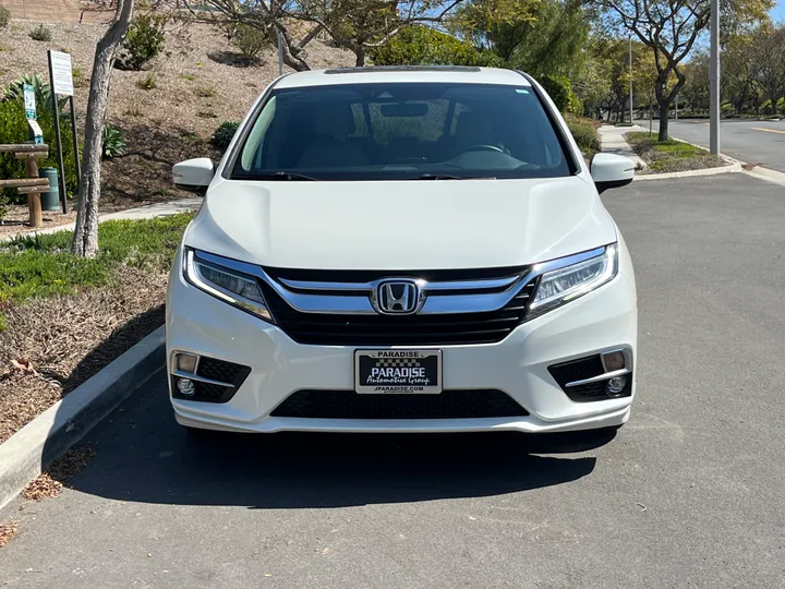 WHITE, 2019 HONDA ODYSSEY Image 2