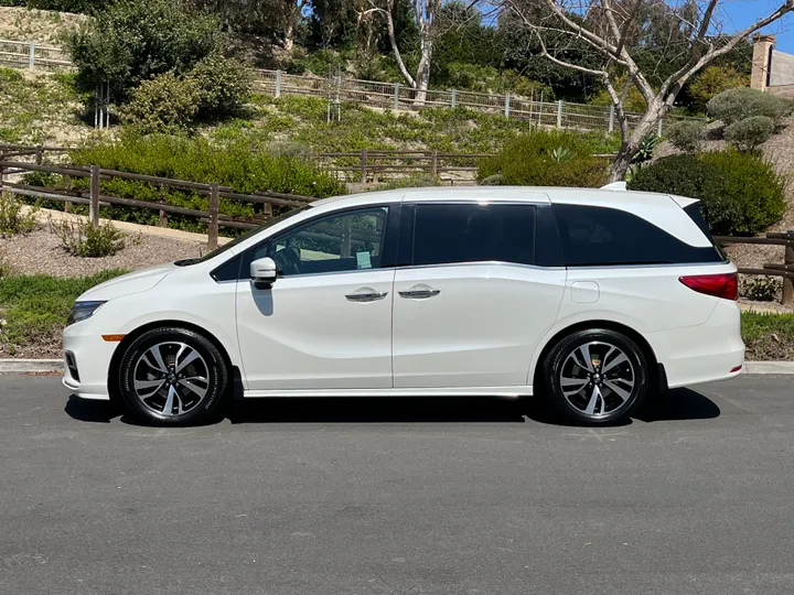 WHITE, 2019 HONDA ODYSSEY Image 4