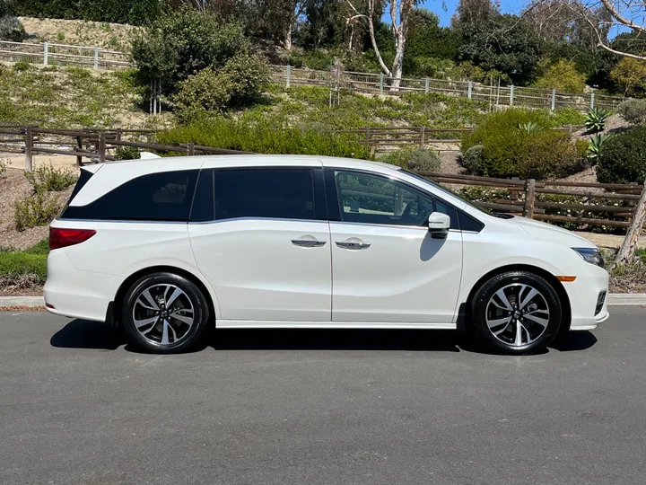 WHITE, 2019 HONDA ODYSSEY Image 8