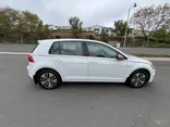 WHITE, 2016 VOLKSWAGEN E-GOLF Thumnail Image 8