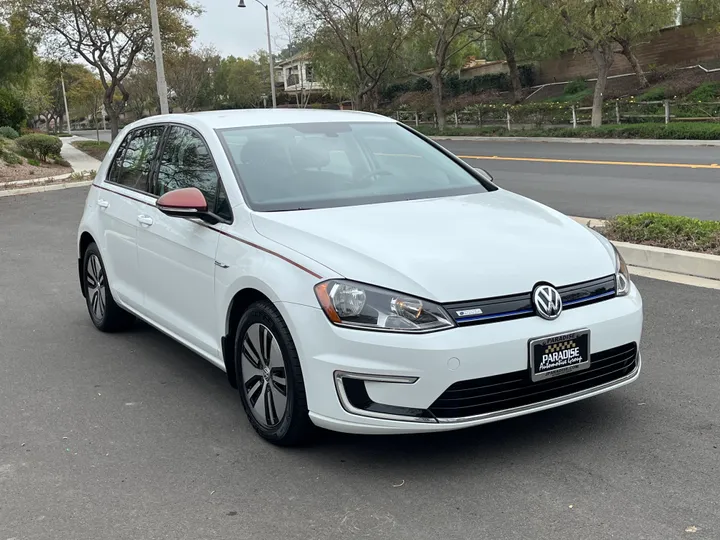 WHITE, 2016 VOLKSWAGEN E-GOLF Image 9