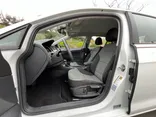 WHITE, 2016 VOLKSWAGEN E-GOLF Thumnail Image 20