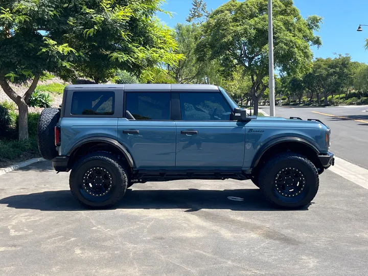 BLUE, 2021 FORD BRONCO Image 10