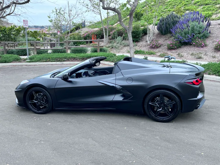 BLACK, 2022 CHEVROLET CORVETTE Image 4