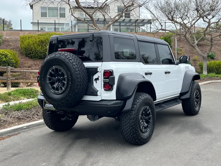 WHITE, 2022 FORD BRONCO Image 7