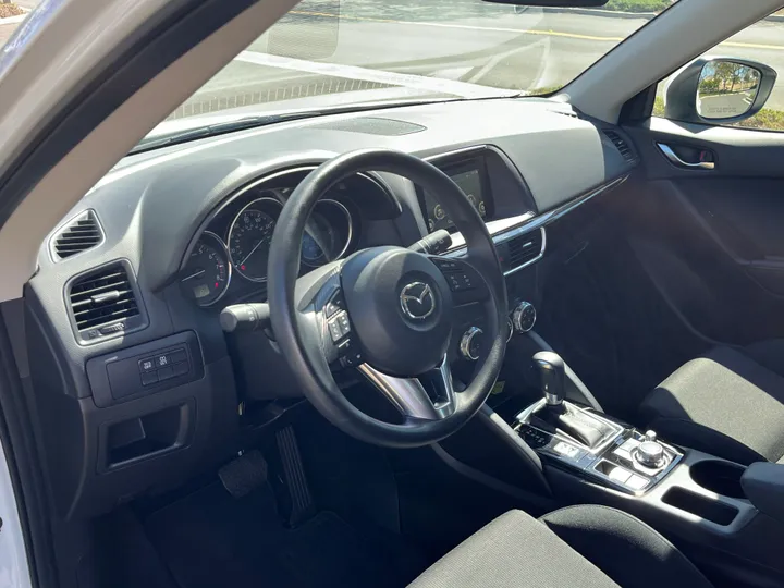 WHITE, 2016 MAZDA CX-5 Image 18