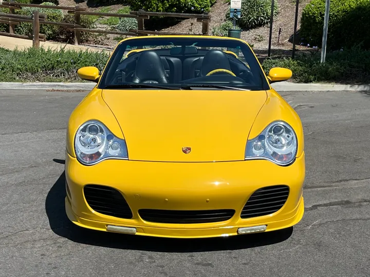 YELLOW, 2004 PORSCHE 911 Image 2