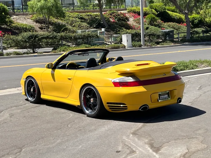 YELLOW, 2004 PORSCHE 911 Image 5