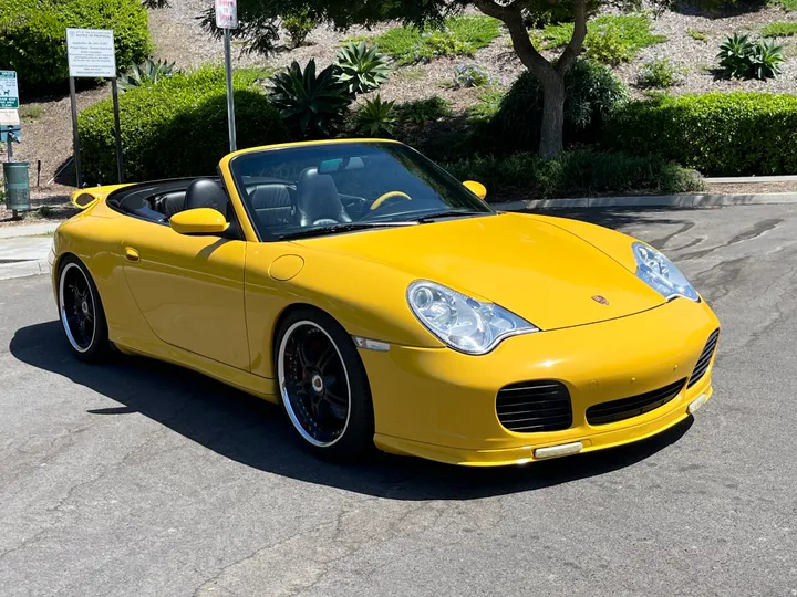 YELLOW, 2004 PORSCHE 911 Image 9