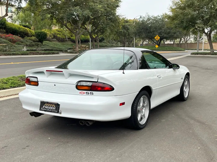 WHITE, 1999 CHEVROLET CAMARO Image 7