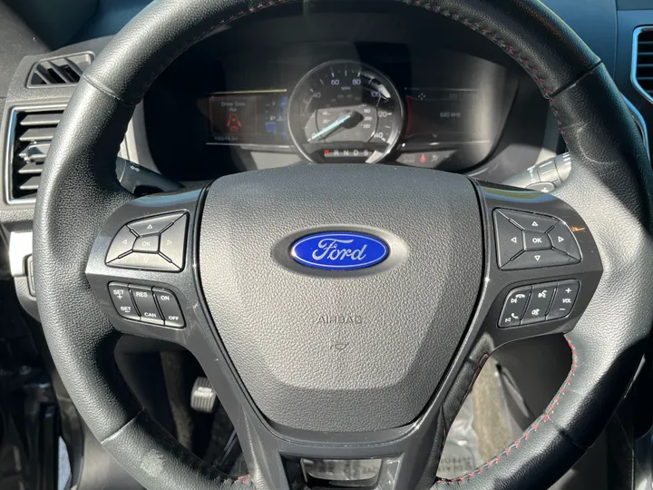 GRAY, 2017 FORD EXPLORER Image 29