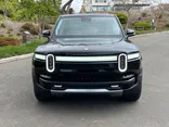 BLACK, 2024 RIVIAN R1T Thumnail Image 2