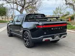 BLACK, 2024 RIVIAN R1T Thumnail Image 5