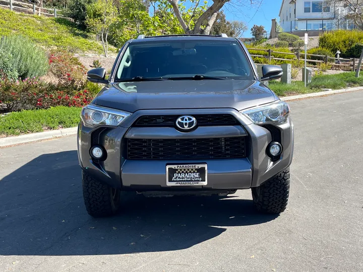 GRAY, 2017 TOYOTA 4RUNNER Image 2