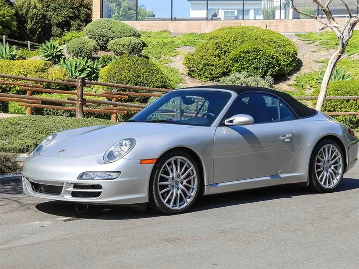 2008 PORSCHE 911 Image 18