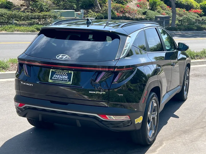 BLACK, 2022 HYUNDAI TUCSON PLUG-IN HYBRID Image 4