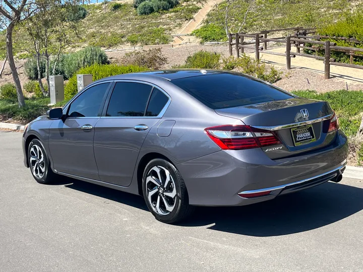 GRAY, 2016 HONDA ACCORD Image 5