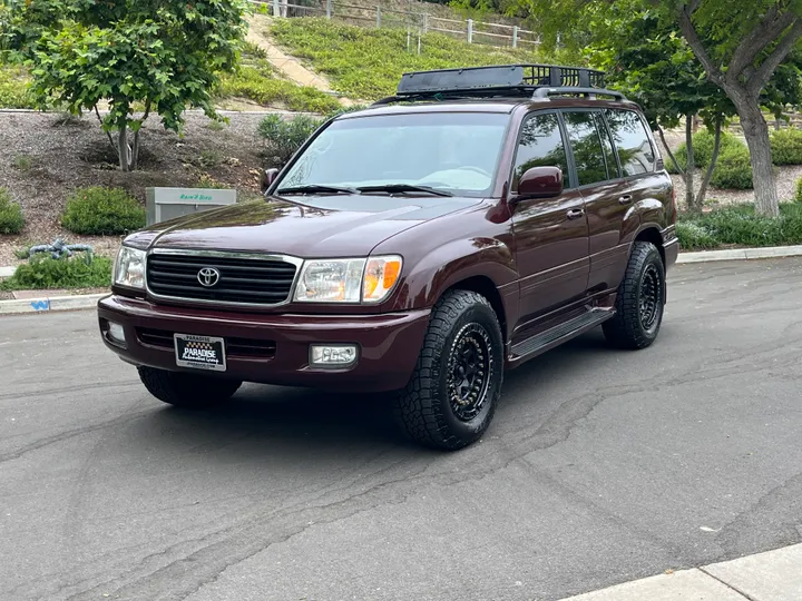 BURGUNDY, 2000 TOYOTA LAND CRUISER Image 3