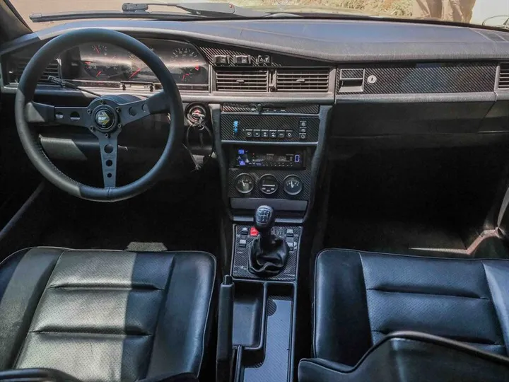 1987 MERCEDES-BENZ 190-CLASS Image 19