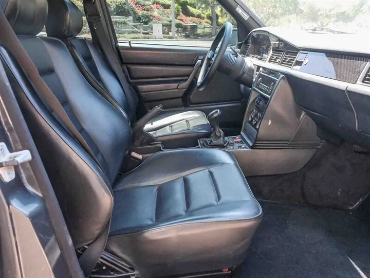 1987 MERCEDES-BENZ 190-CLASS Image 25