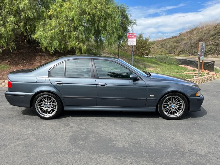 GRAY, 2000 BMW M5 Image 7