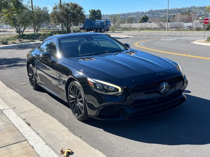 BLACK, 2018 MERCEDES-BENZ SL-CLASS Image 17