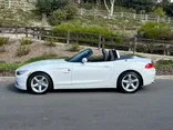 WHITE, 2013 BMW Z4 Thumnail Image 4