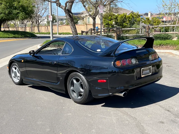 BLACK, 1993 TOYOTA SUPRA Image 4