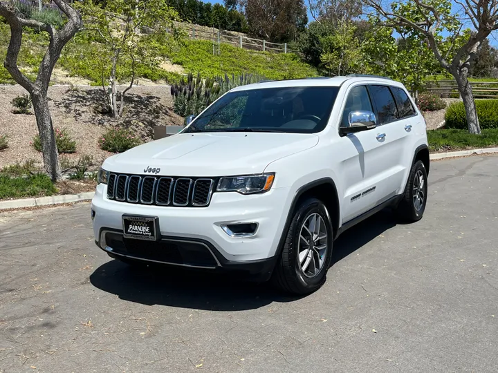 WHITE, 2020 JEEP GRAND CHEROKEE Image 3