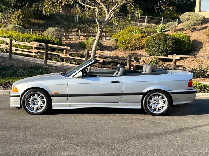 SILVER, 1998 BMW M3 Image 8