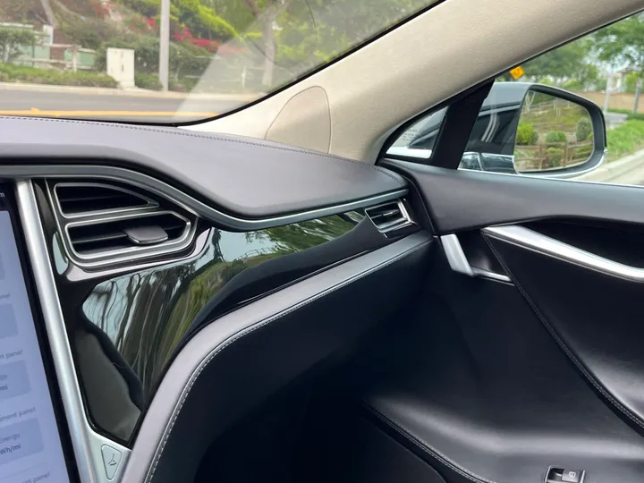 BLACK, 2016 TESLA MODEL S Image 30