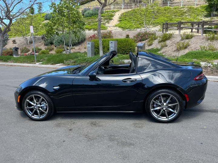 BLACK, 2021 MAZDA MX-5 RF Image 6