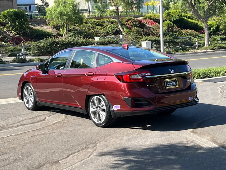 BURGUNDY, 2018 HONDA CLARITY PLUG-IN HYBRID Image 4