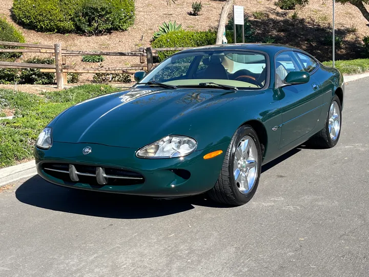 GREEN, 1997 JAGUAR XK-SERIES Image 3