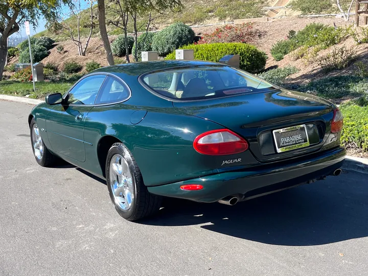 GREEN, 1997 JAGUAR XK-SERIES Image 5