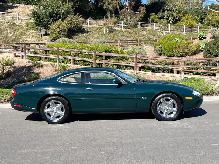 GREEN, 1997 JAGUAR XK-SERIES Image 8